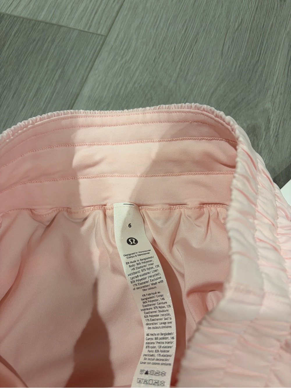 Lululemon short - Picture 4 of 5